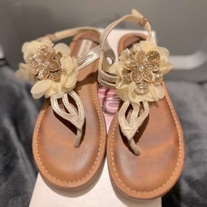 🌼 Not Rated Sandals